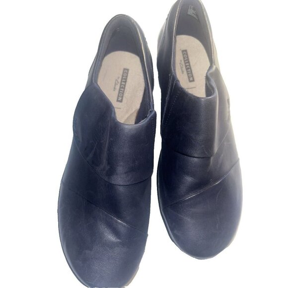 CLARKS SOFT CUSHION BLUE LEATHER SLIP ON LOAFER SIZE 7 W - Picture 1 of 10